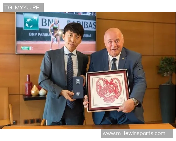 黄娜独家分享网球技巧与欧冠足球赛事精彩分析